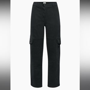 Aritzia Wilfred Free Maeve Cargo Pants in black Size 12